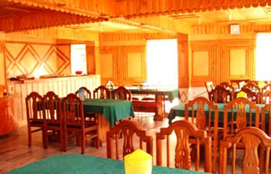 Hotel Arsh International Nainital Kültér fotó