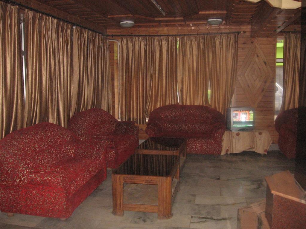 Hotel Arsh International Nainital Kültér fotó